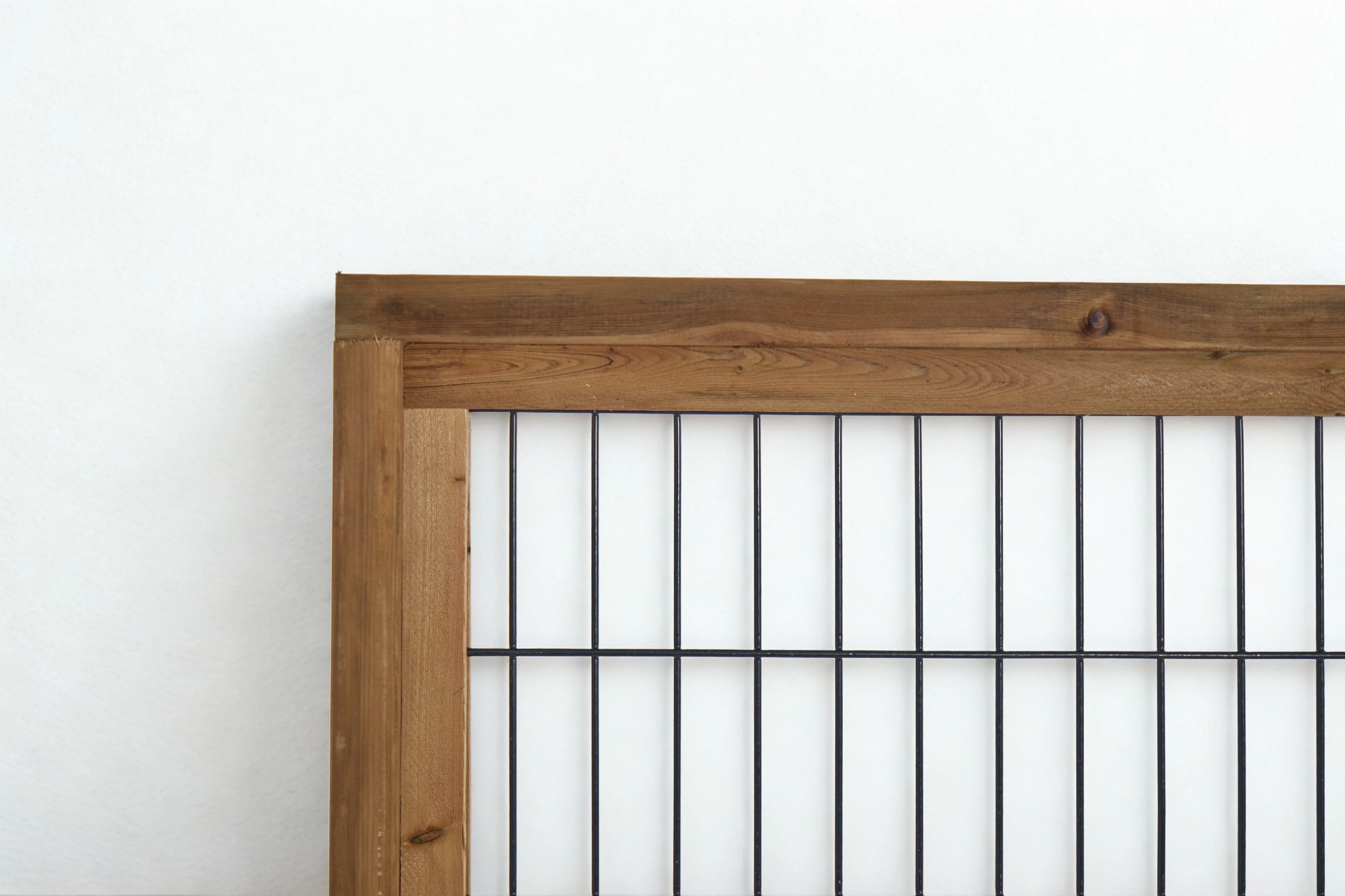 Silver Cattle Panel Fence - Image 9